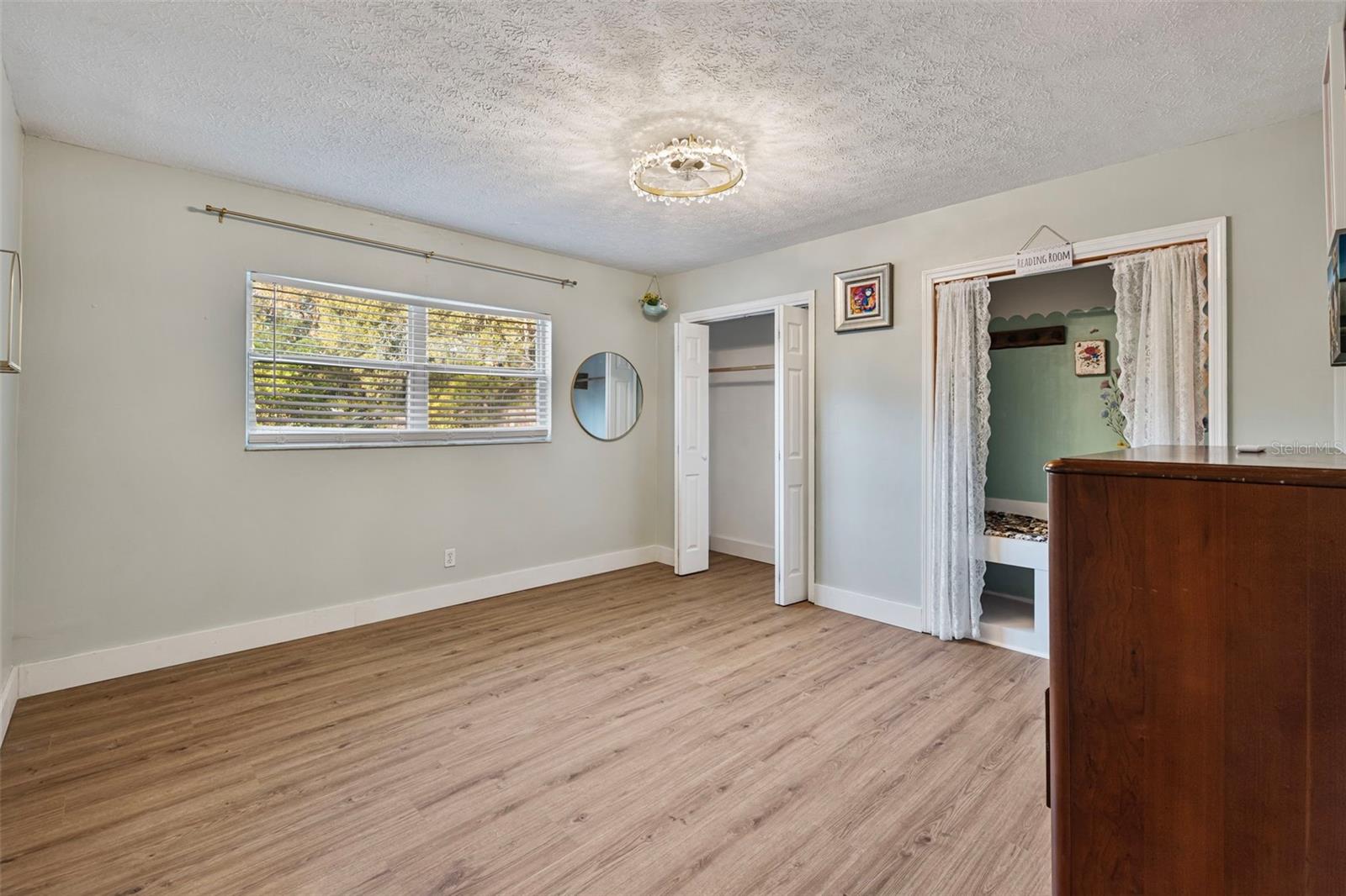 Image 31 of 72 For 7811 Pineview Drive