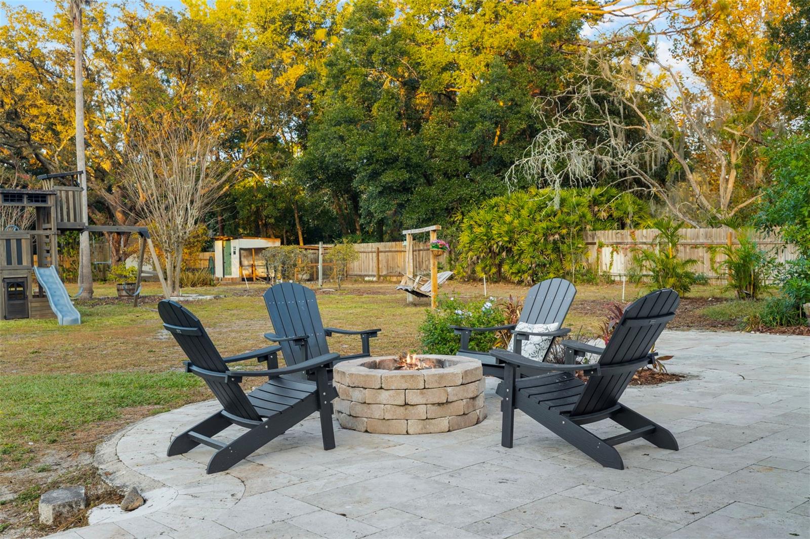 Image 43 of 72 For 7811 Pineview Drive