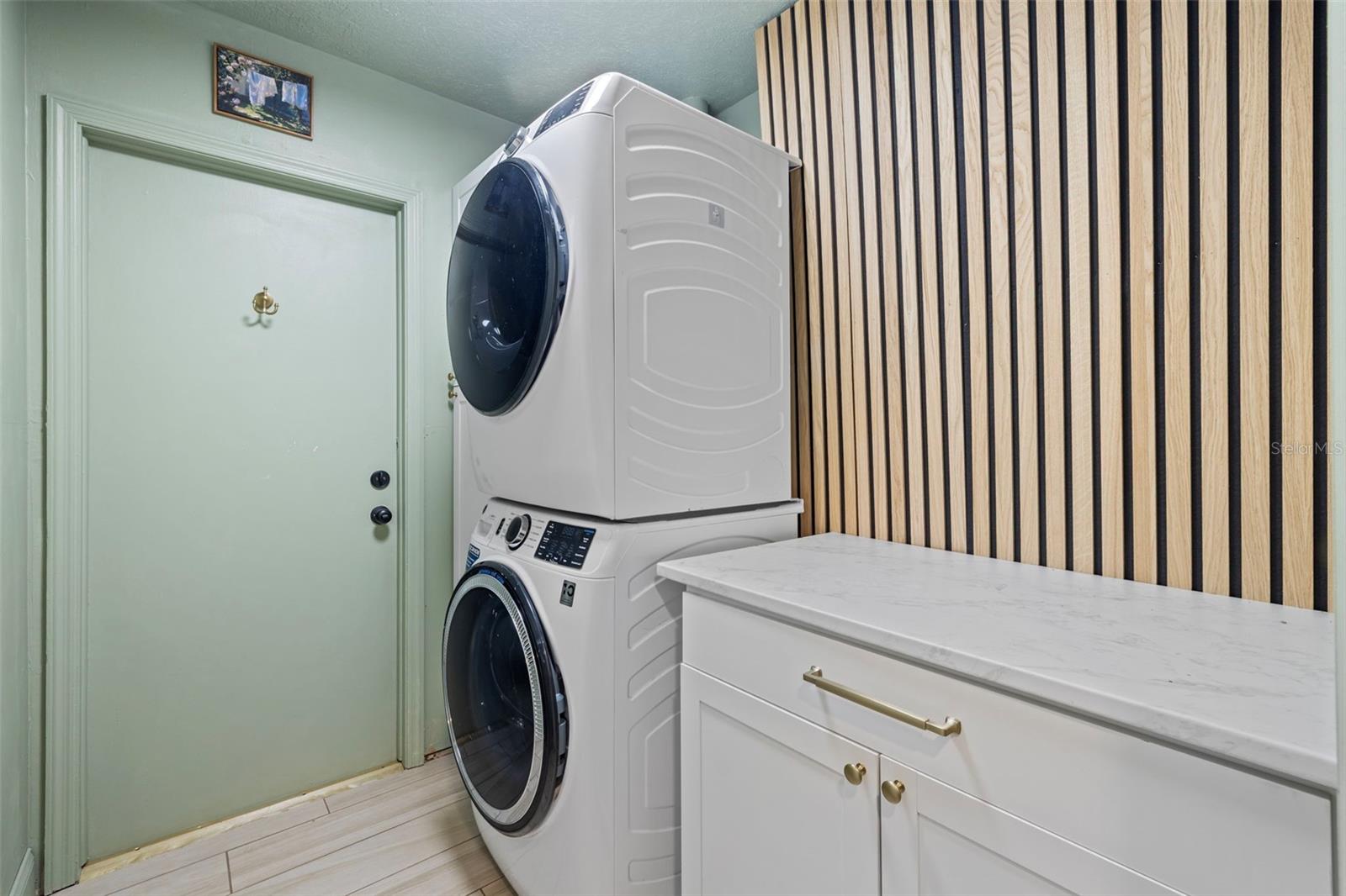 Image 53 of 72 For 7811 Pineview Drive