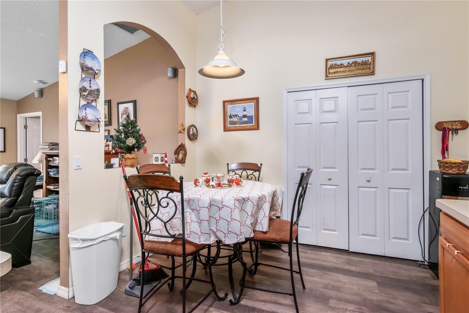 Image 25 of 46 For 49 Hemlock Trace