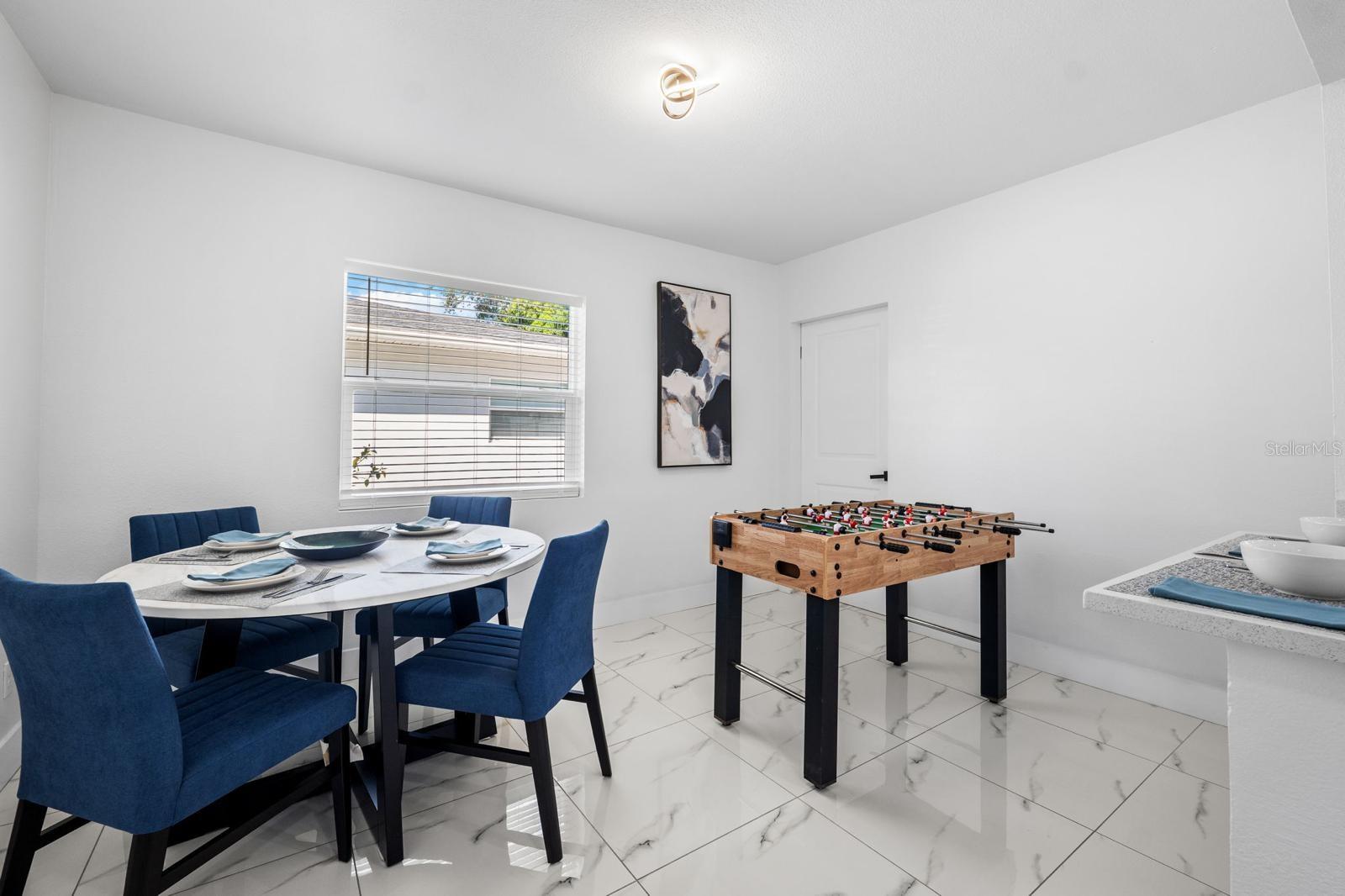 Image 11 of 31 For 3011 Douglas