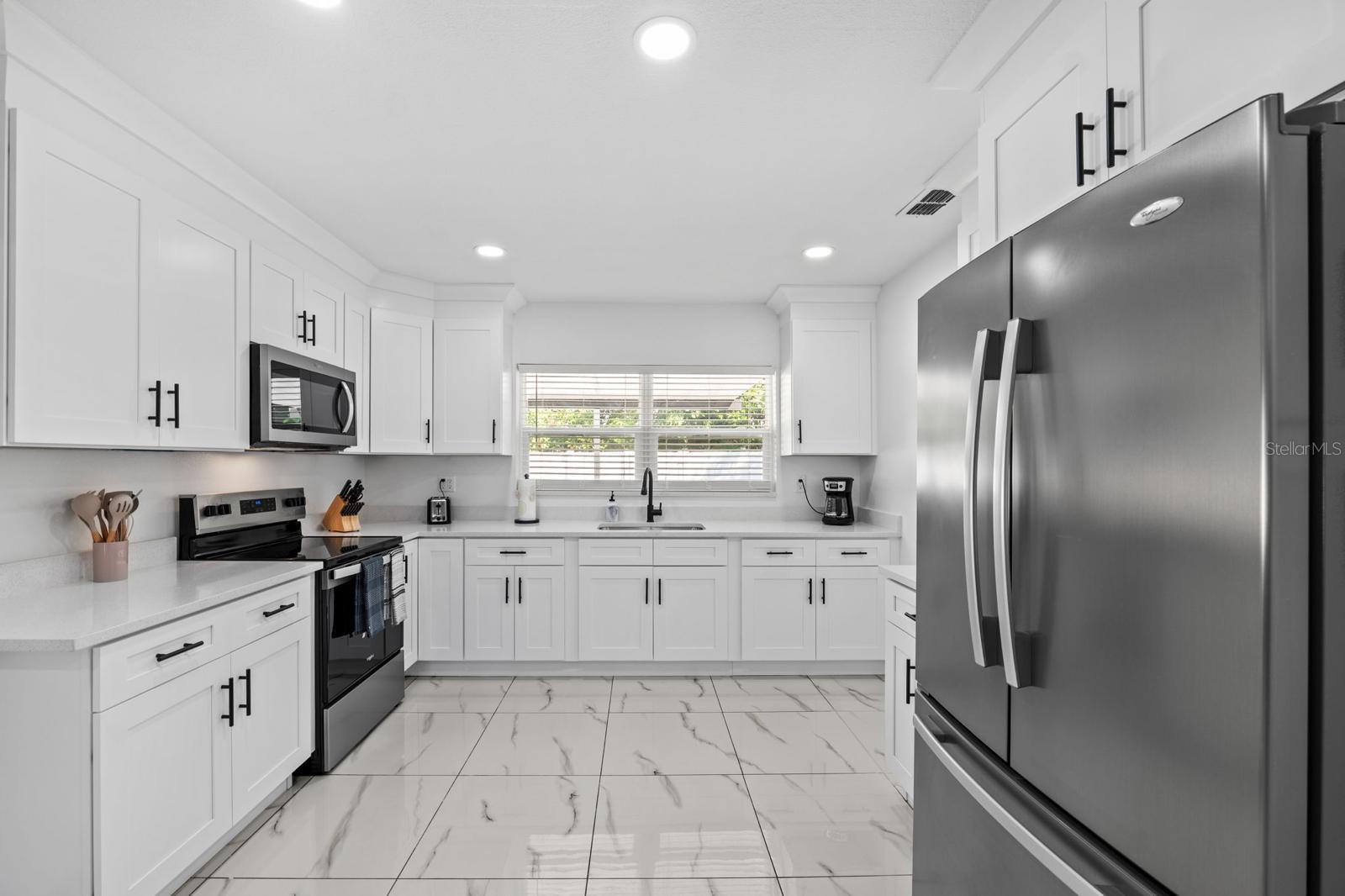 Image 13 of 31 For 3011 Douglas