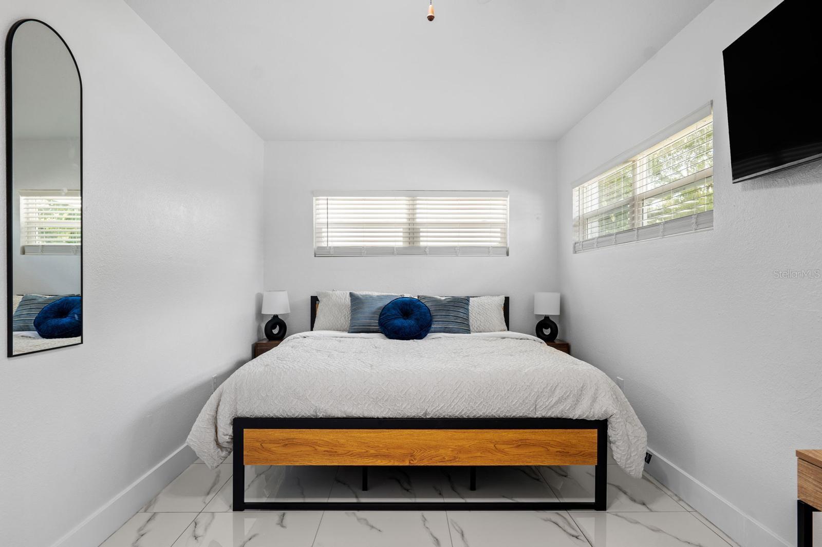 Image 16 of 31 For 3011 Douglas