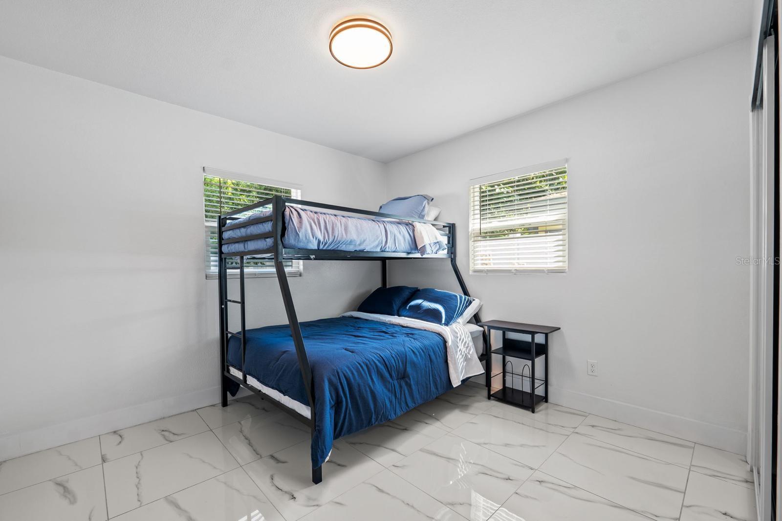 Image 20 of 31 For 3011 Douglas