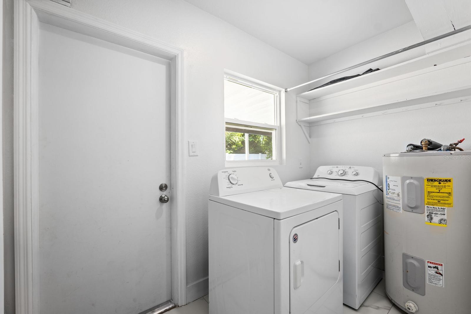 Image 24 of 31 For 3011 Douglas