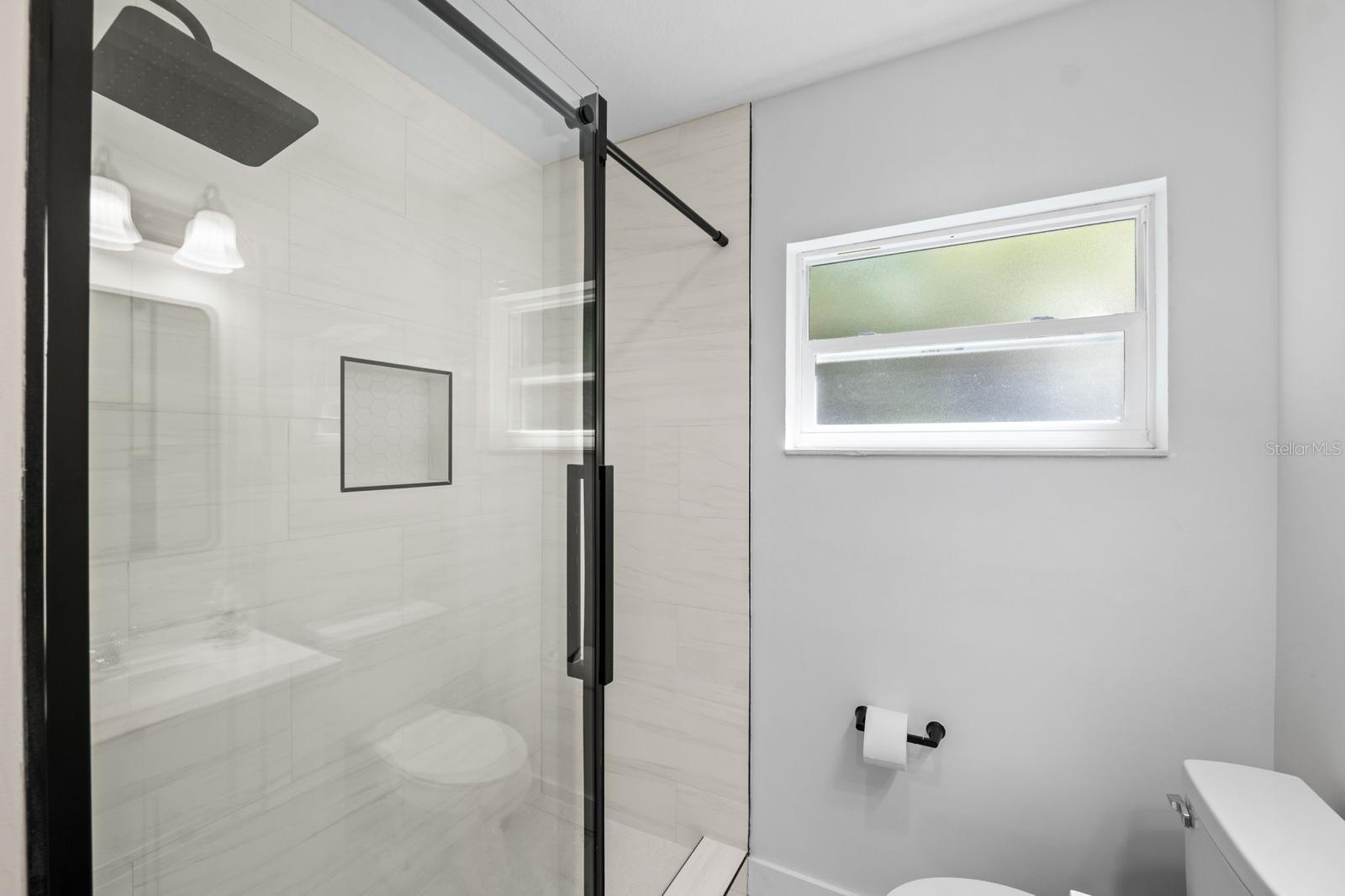 Image 29 of 31 For 3011 Douglas