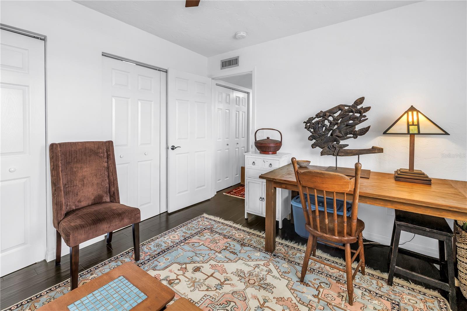 Image 23 of 32 For 4651 1st Street Ne 402