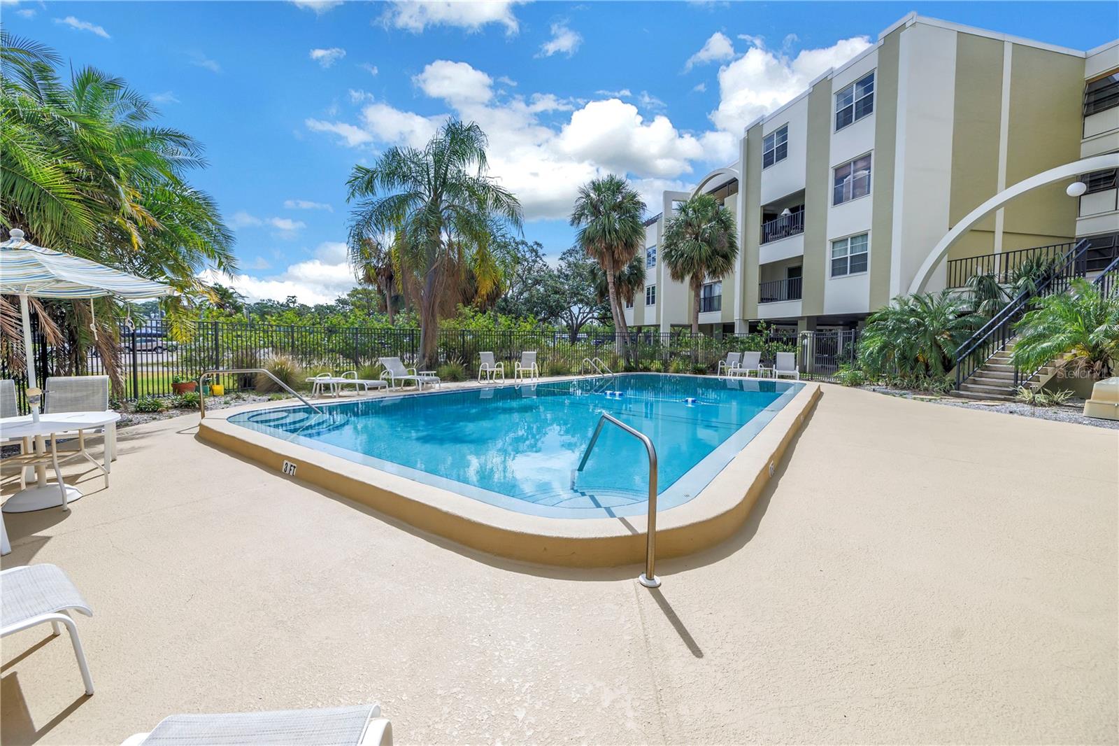 Image 29 of 32 For 4651 1st Street Ne 402