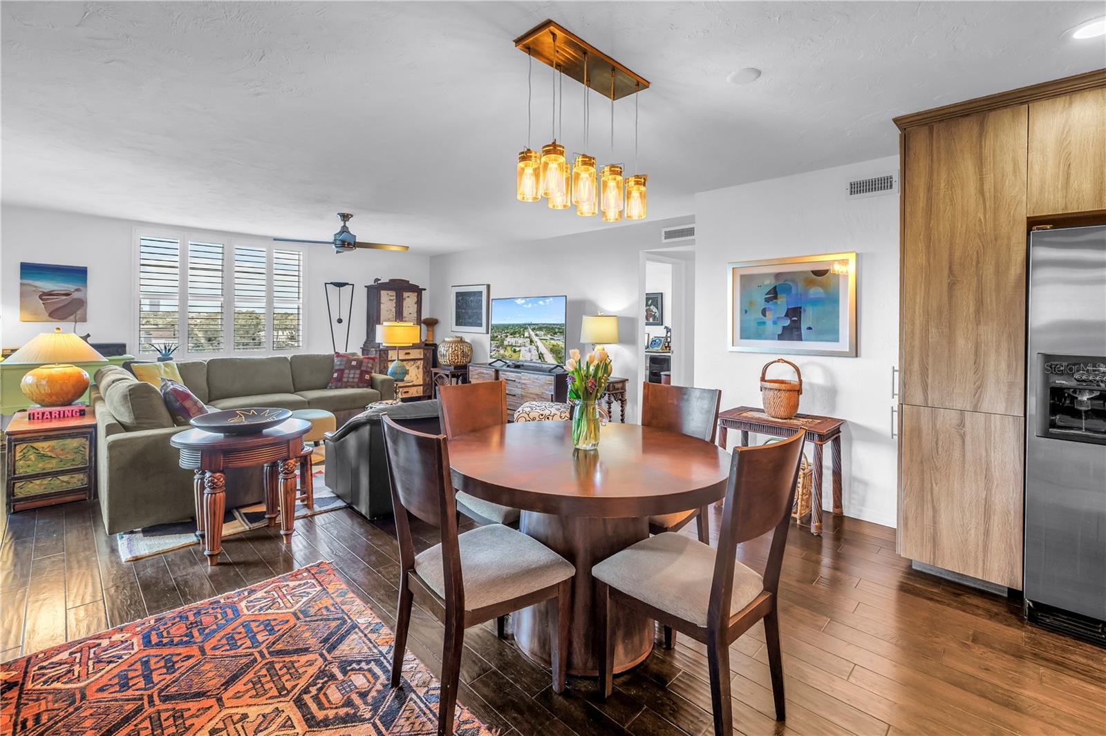 Image 8 of 32 For 4651 1st Street Ne 402