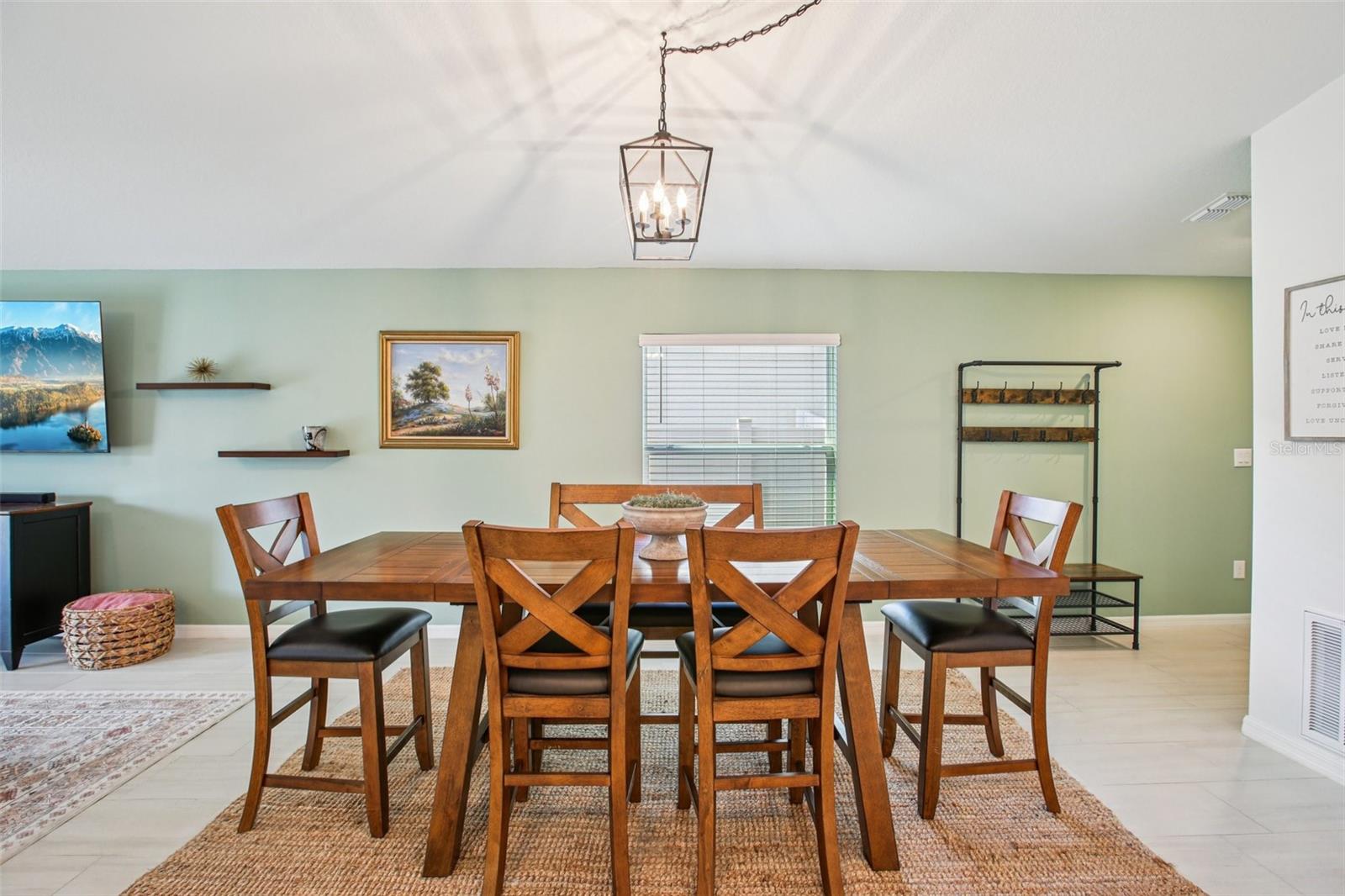 Image 11 of 44 For 22162 Nebula Way