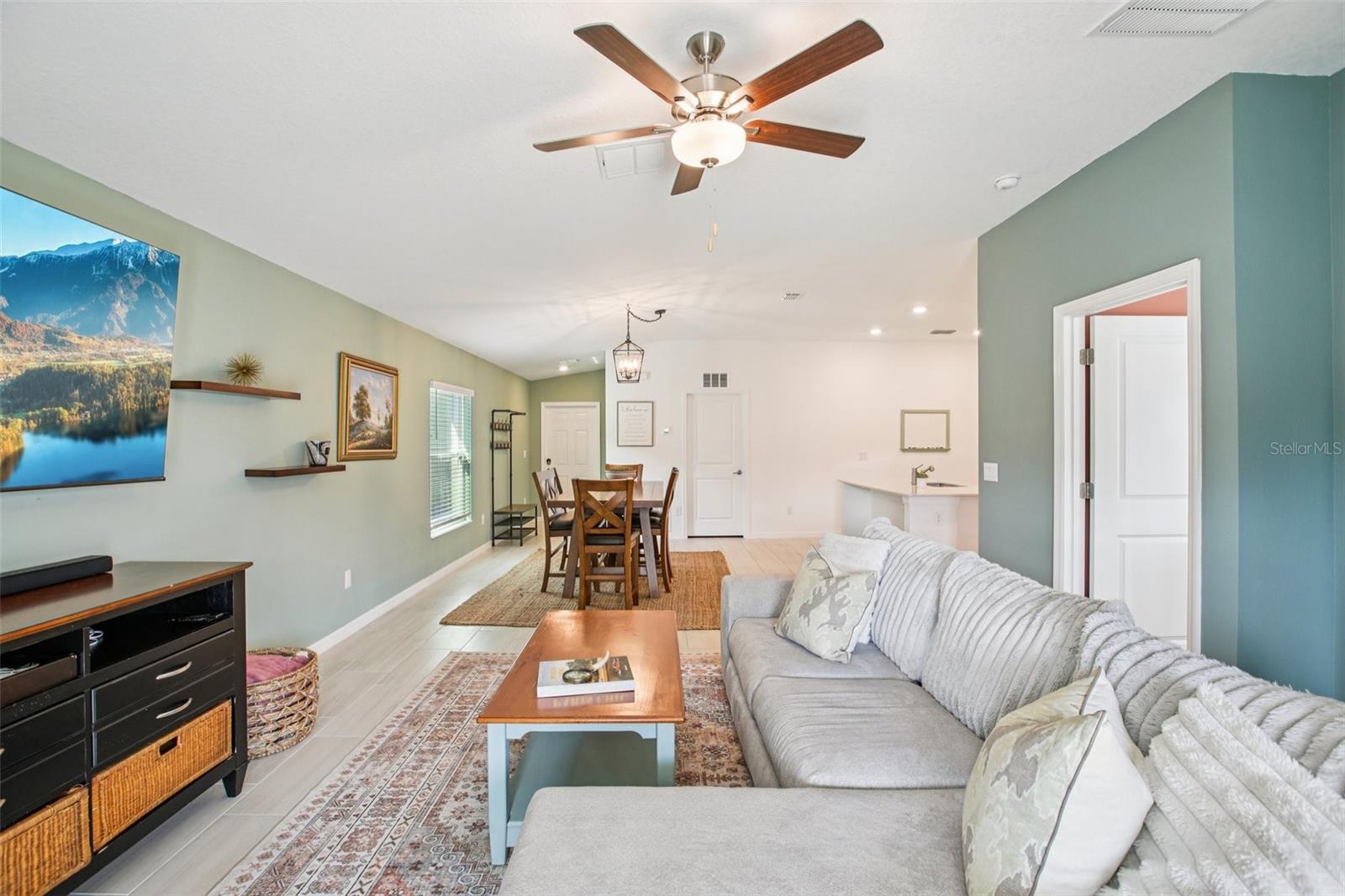 Image 13 of 44 For 22162 Nebula Way