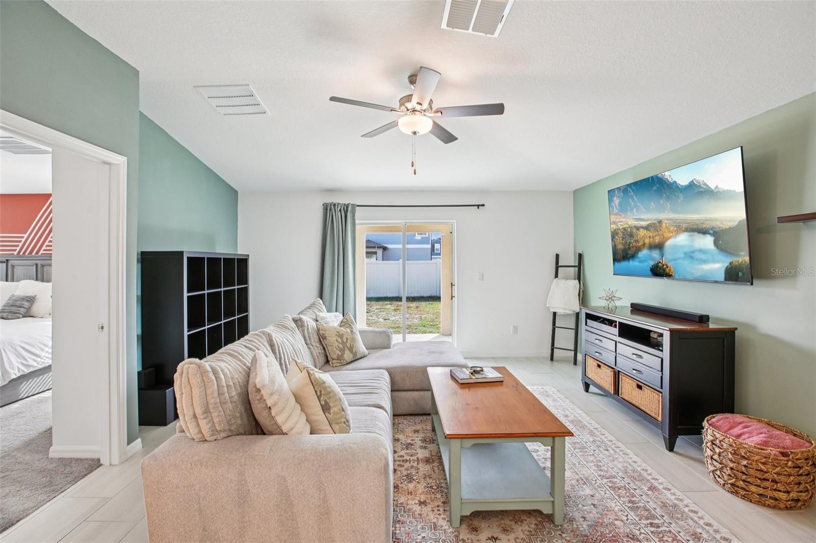 Image 15 of 44 For 22162 Nebula Way