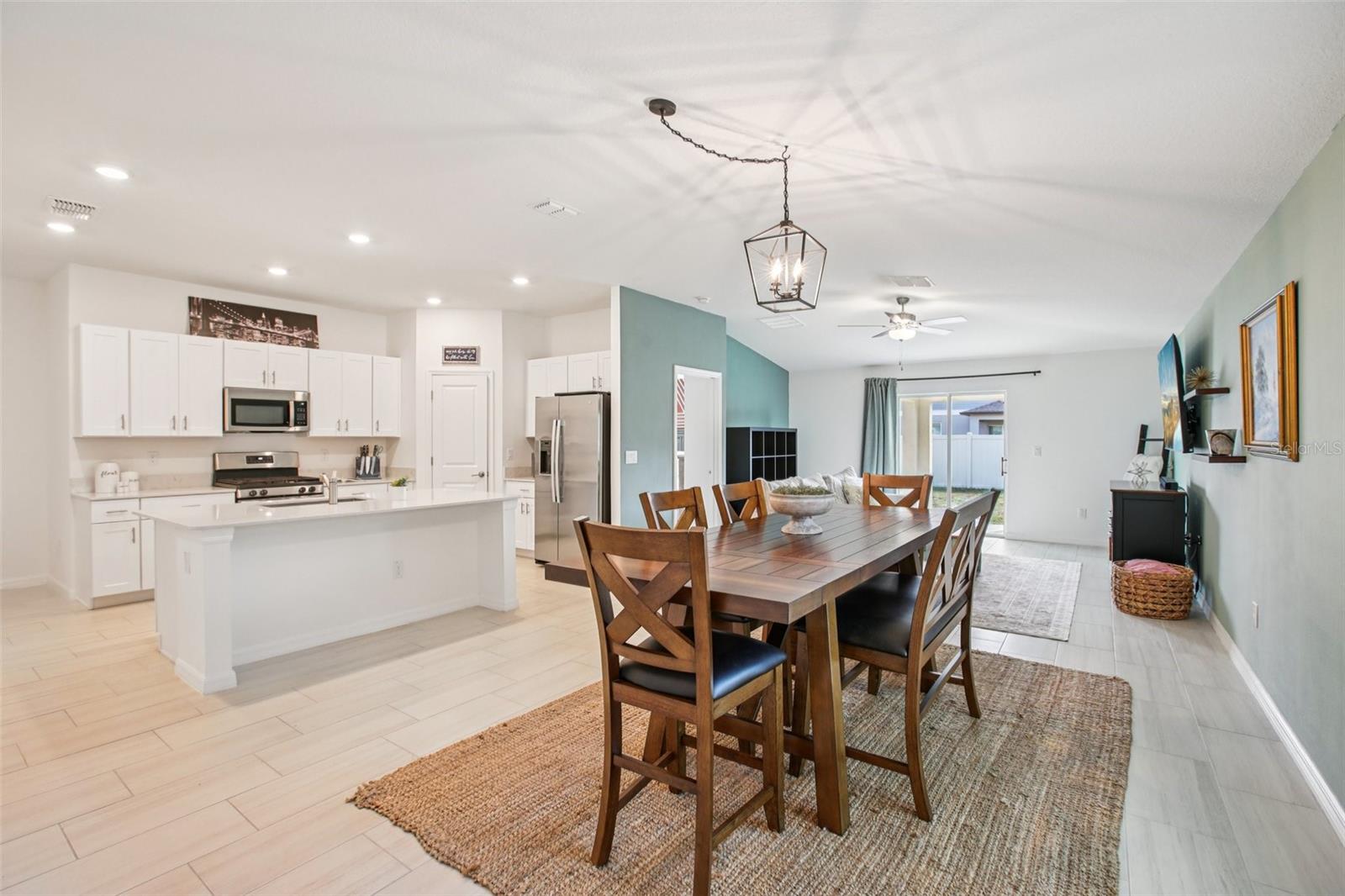 Image 4 of 44 For 22162 Nebula Way