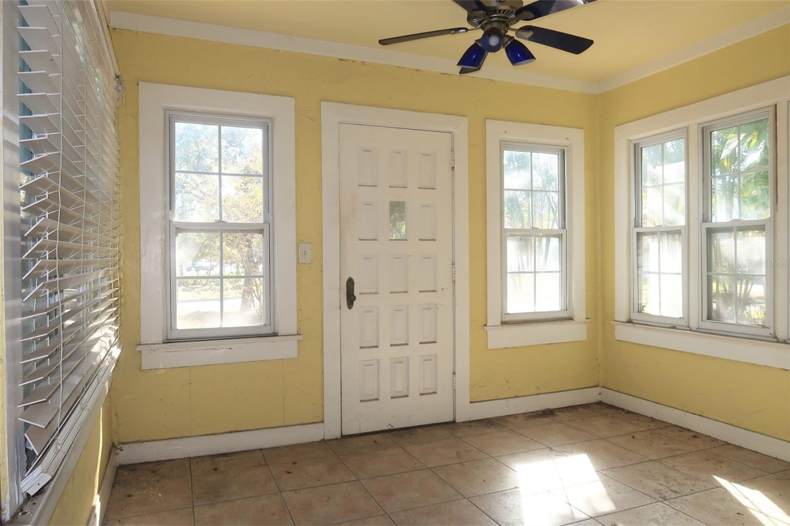 Image 9 of 13 For 215 Beverly Avenue