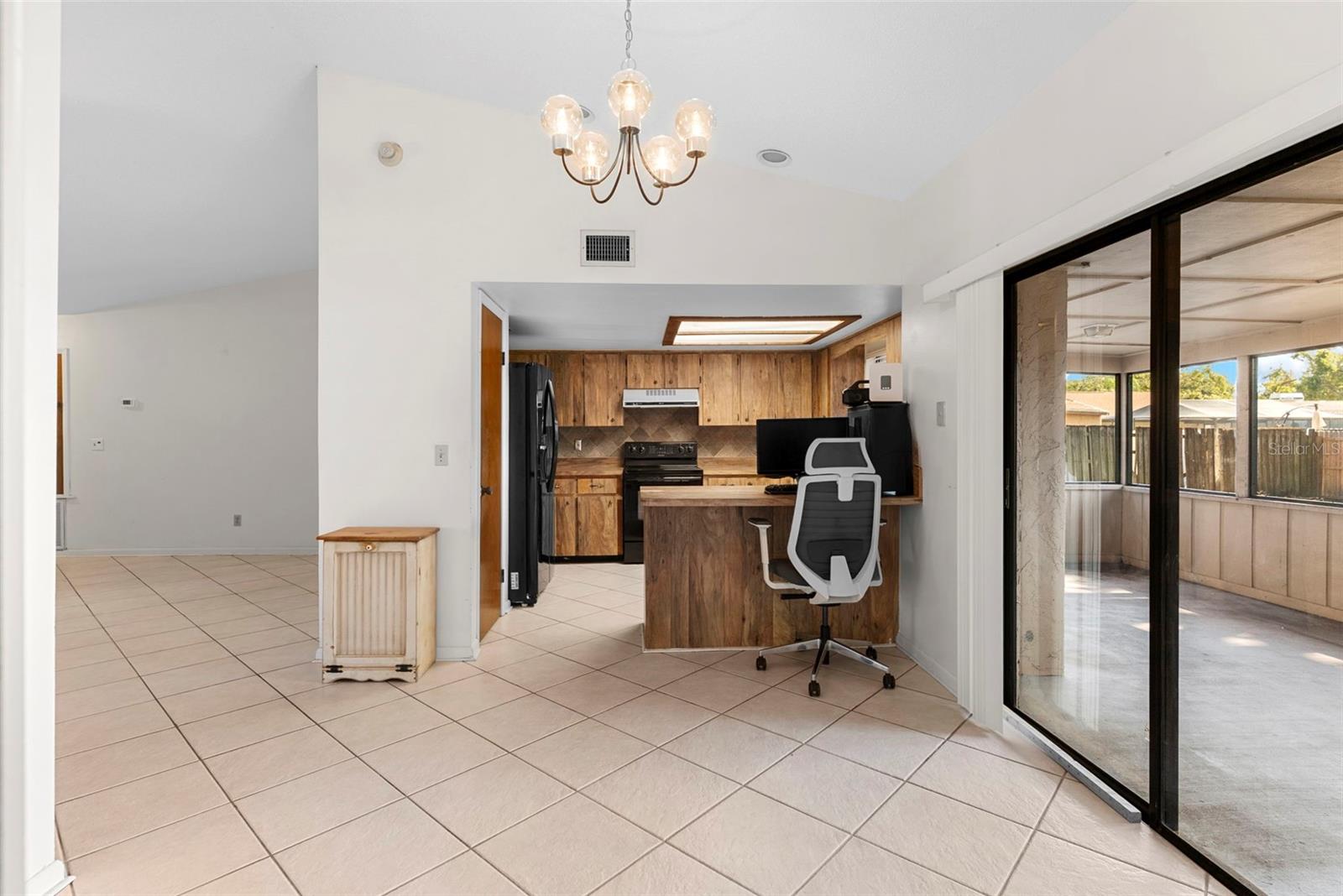 Image 16 of 38 For 5506 Bluejay Lane