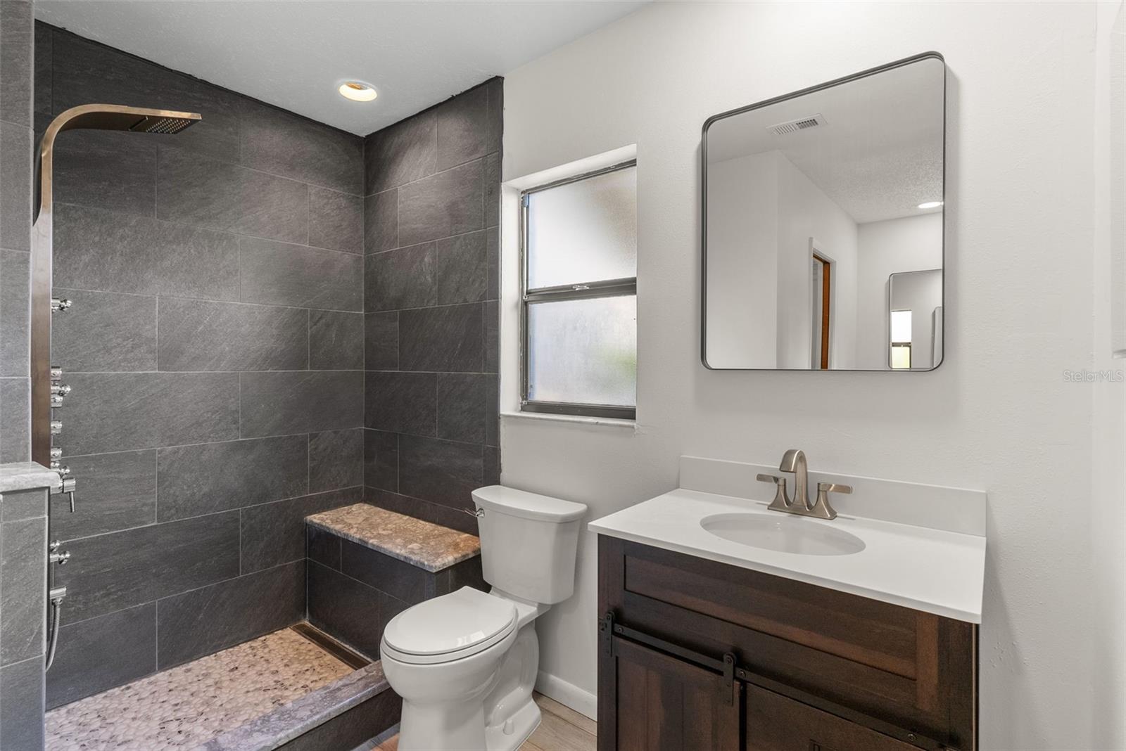 Image 21 of 38 For 5506 Bluejay Lane