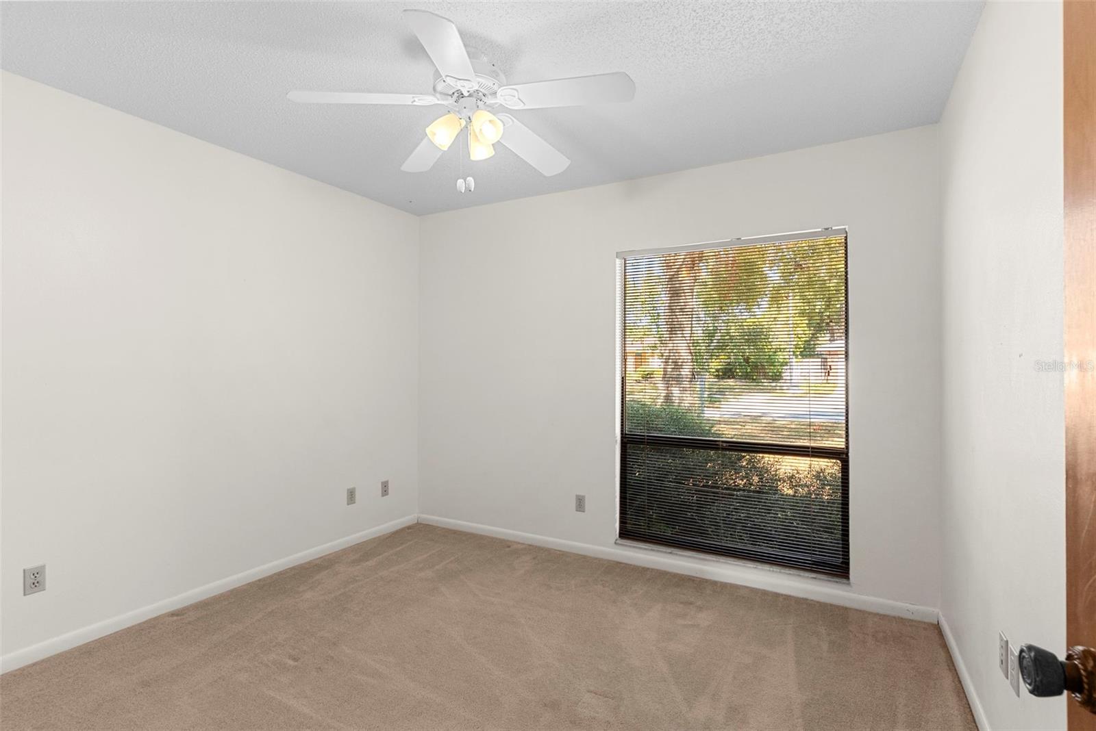 Image 24 of 38 For 5506 Bluejay Lane