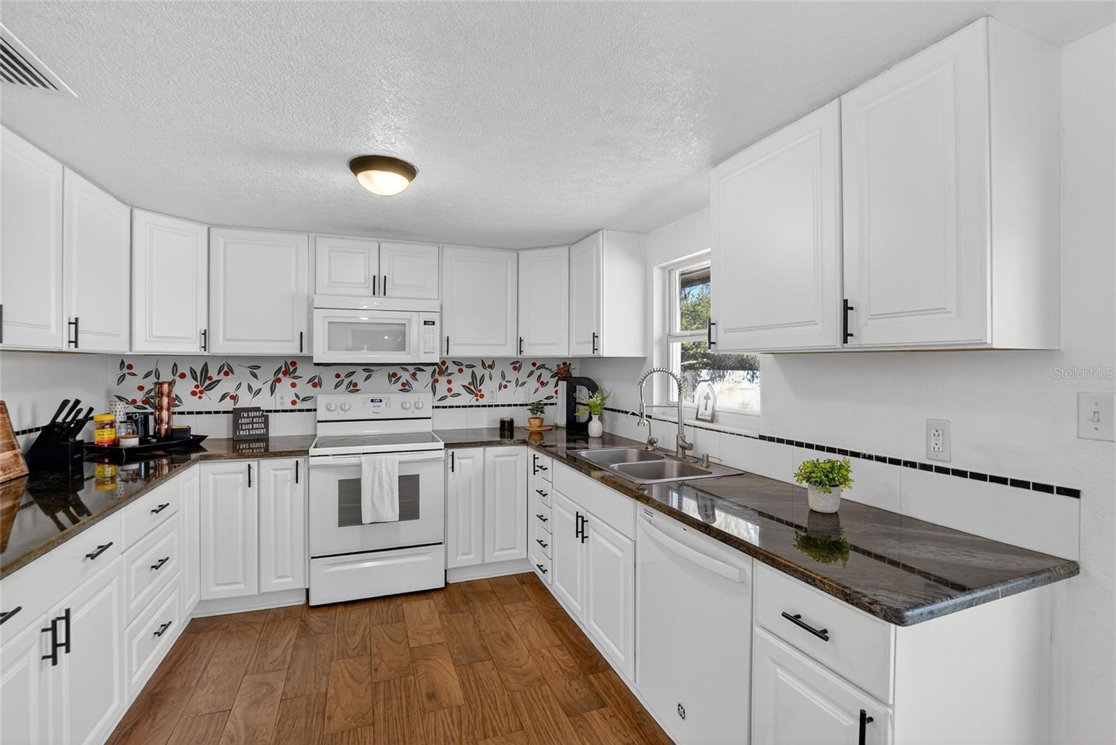 Image 13 of 67 For 4255 Sabal Palm Drive