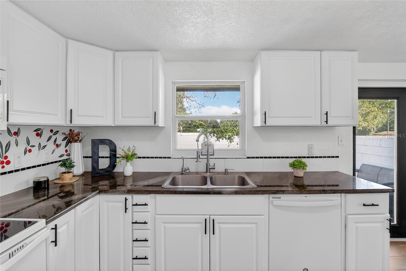 Image 14 of 67 For 4255 Sabal Palm Drive