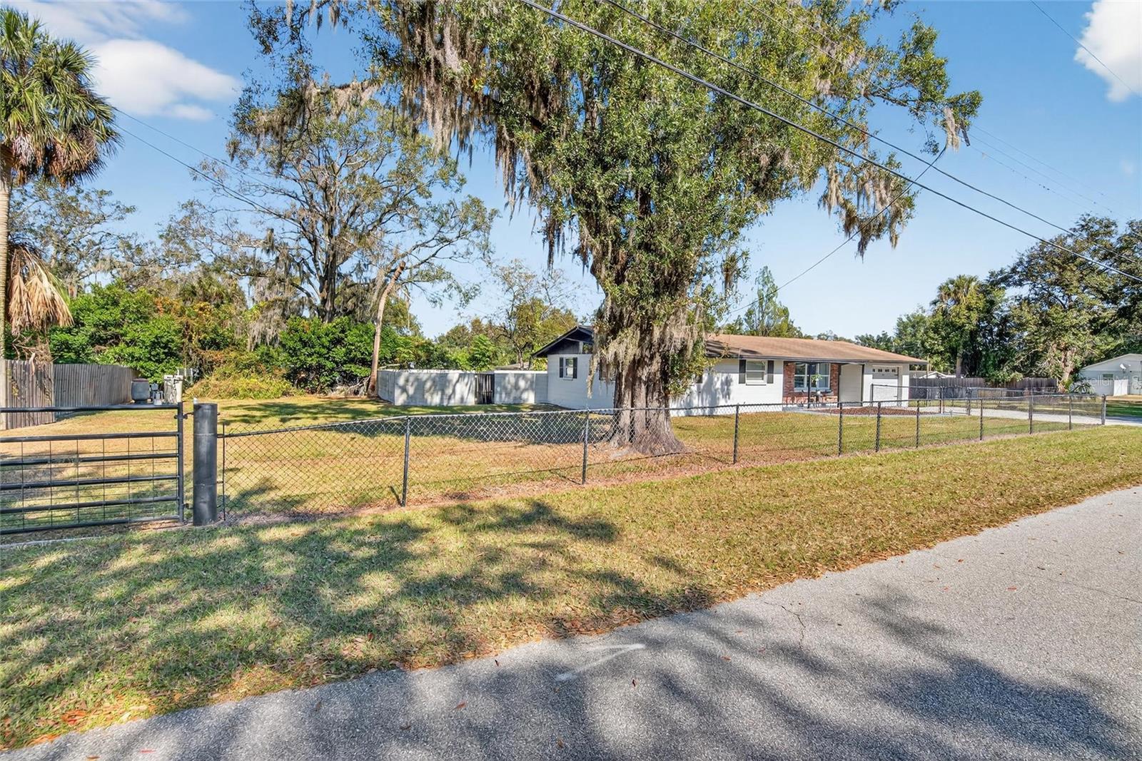 Image 41 of 67 For 4255 Sabal Palm Drive