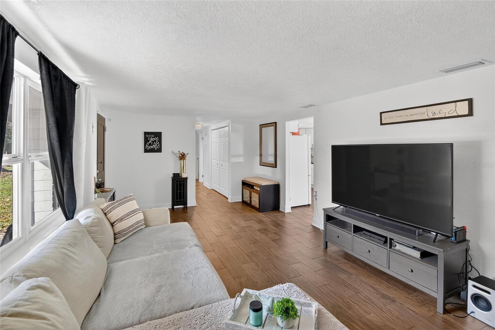 Image 5 of 67 For 4255 Sabal Palm Drive