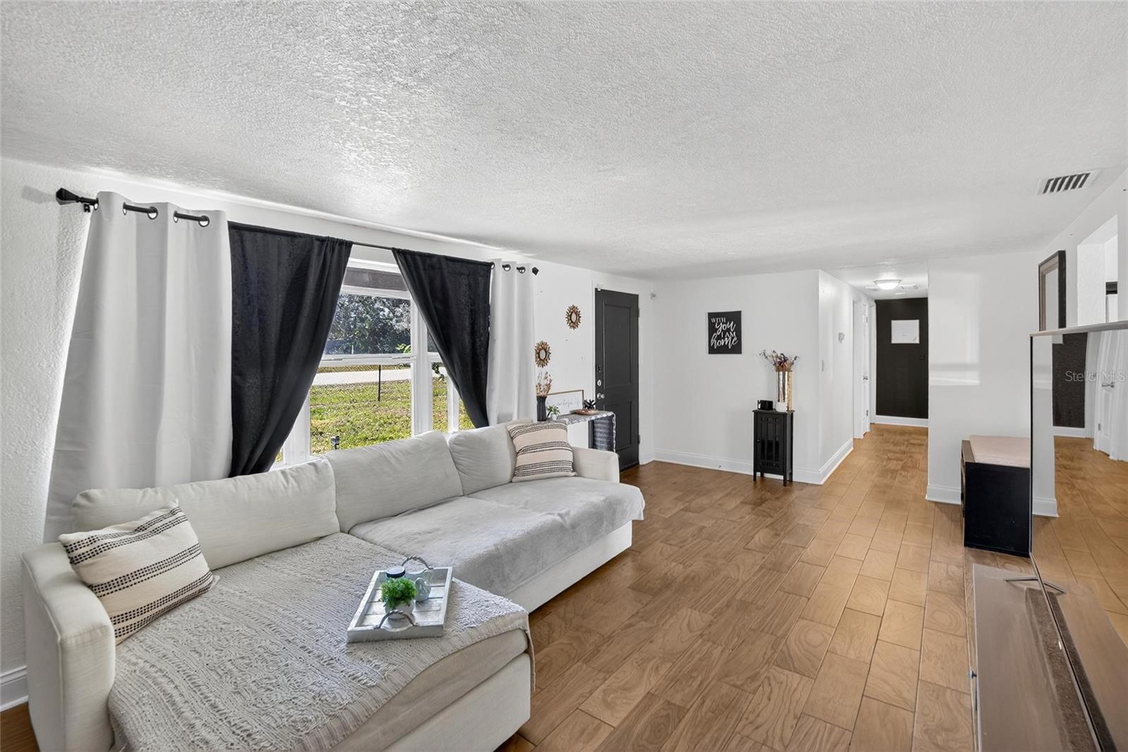 Image 6 of 67 For 4255 Sabal Palm Drive