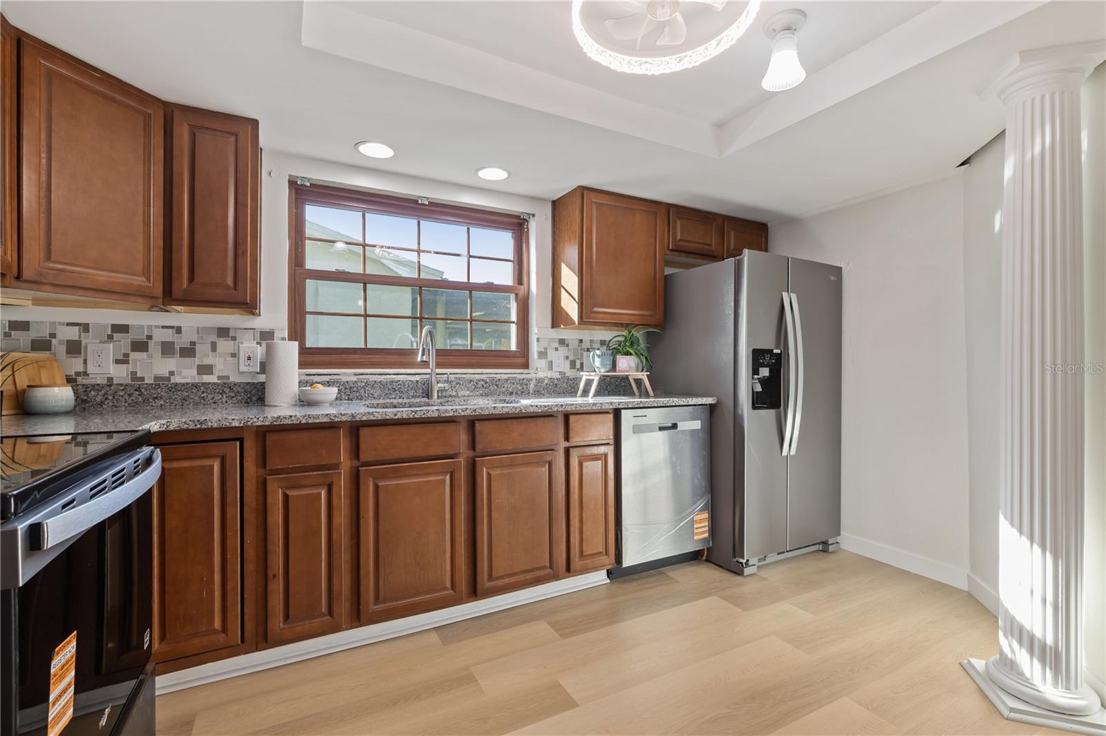 Listing photo id 9 for 7327 Heath Drive