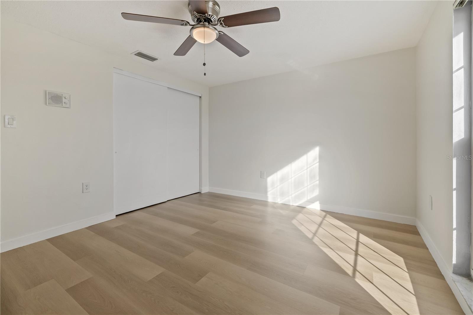 Listing photo id 20 for 7327 Heath Drive