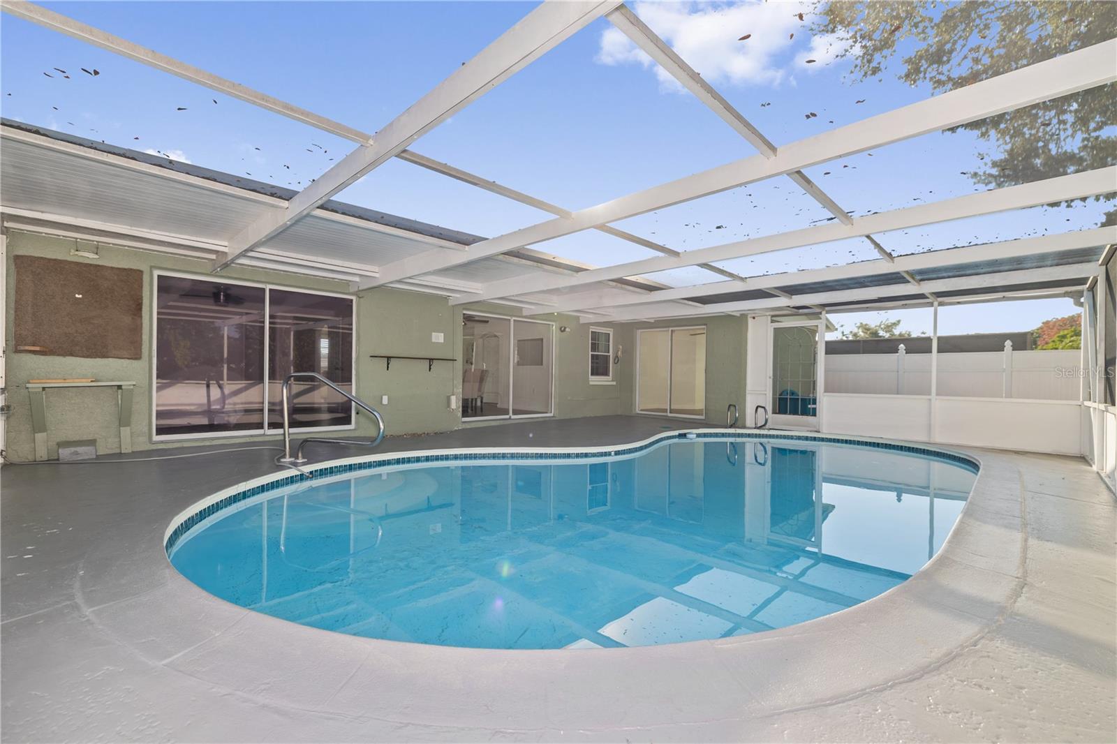 Listing photo id 24 for 7327 Heath Drive