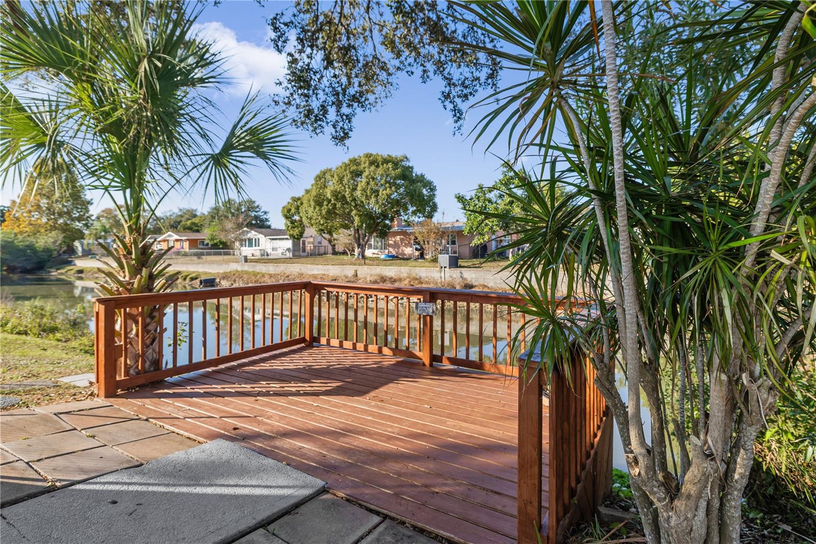 Listing photo id 28 for 7327 Heath Drive