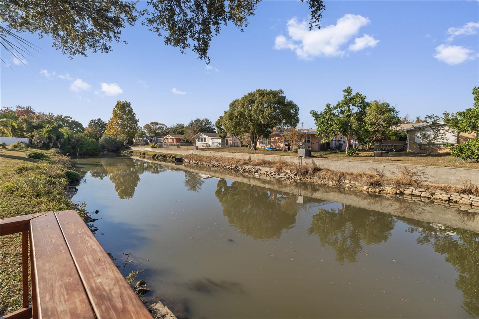 Listing photo id 32 for 7327 Heath Drive