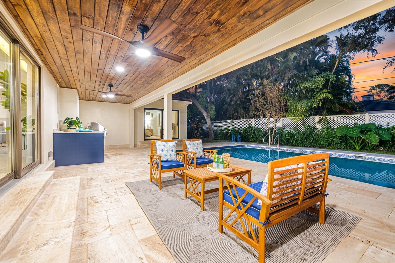 Image 24 of 75 For 1222 Brightwaters Boulevard Ne