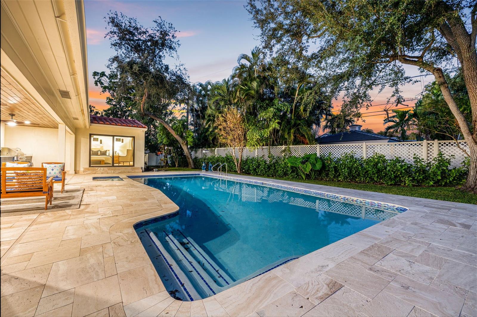 Image 29 of 75 For 1222 Brightwaters Boulevard Ne