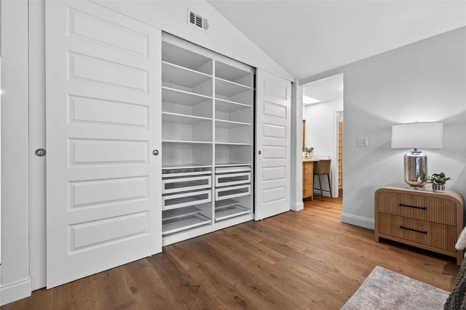 Image 39 of 75 For 1222 Brightwaters Boulevard Ne