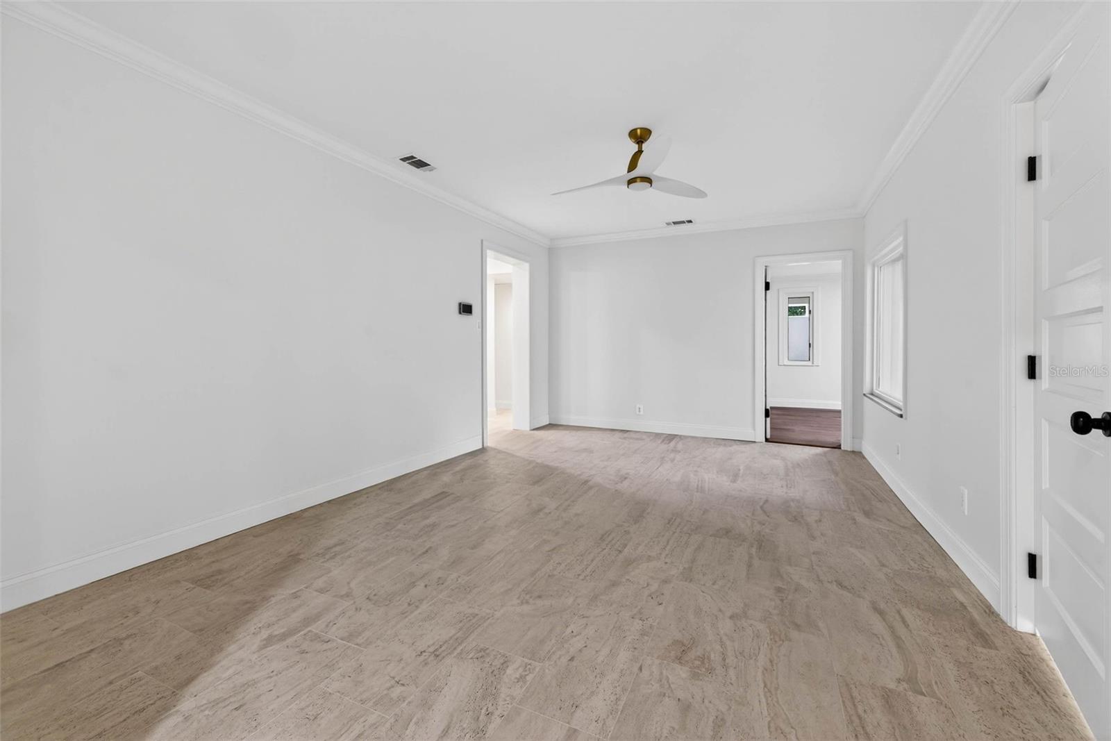 Image 42 of 75 For 1222 Brightwaters Boulevard Ne