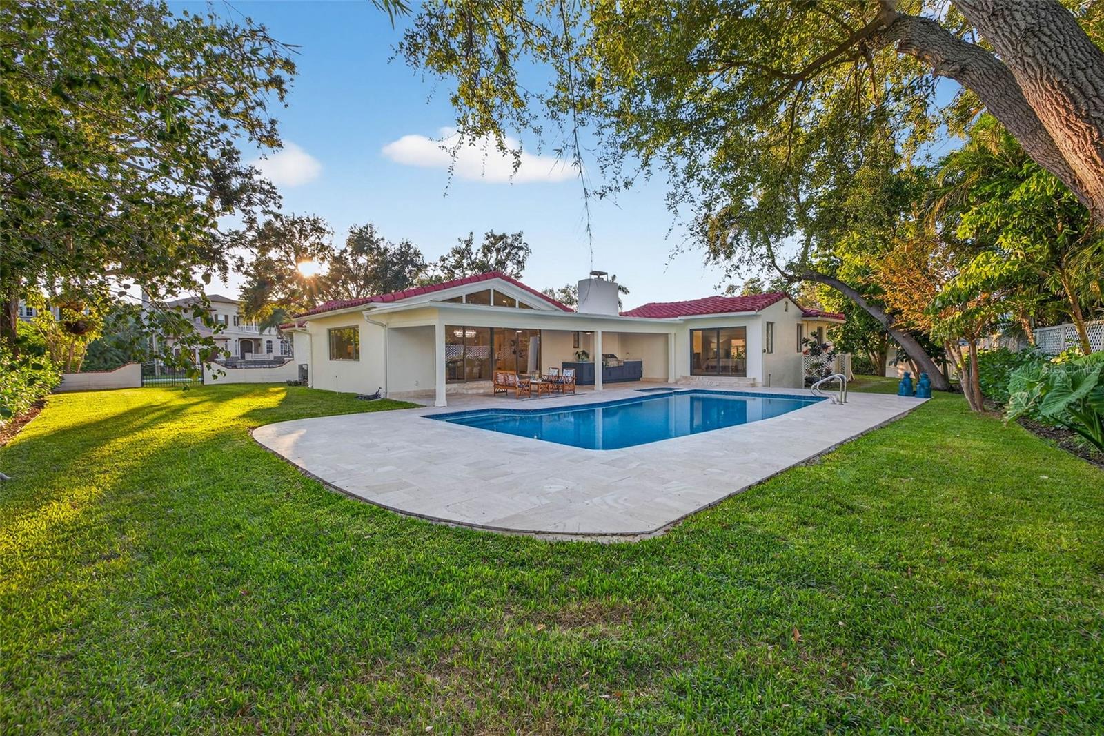 Image 59 of 75 For 1222 Brightwaters Boulevard Ne