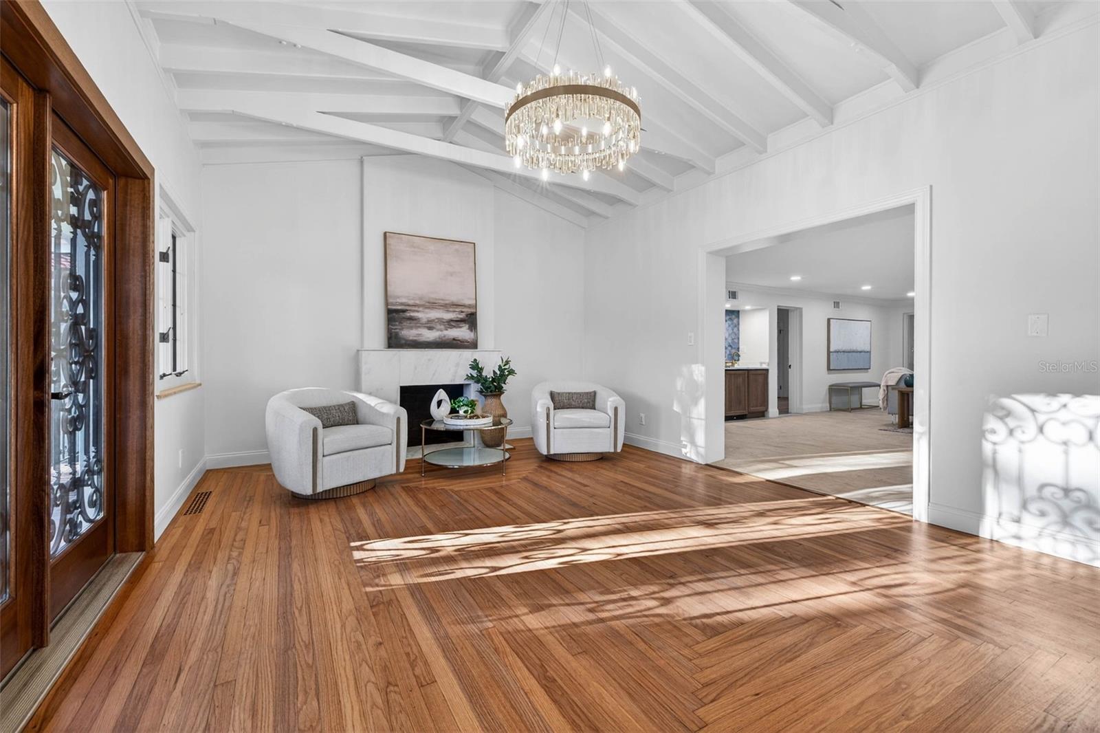 Image 7 of 75 For 1222 Brightwaters Boulevard Ne