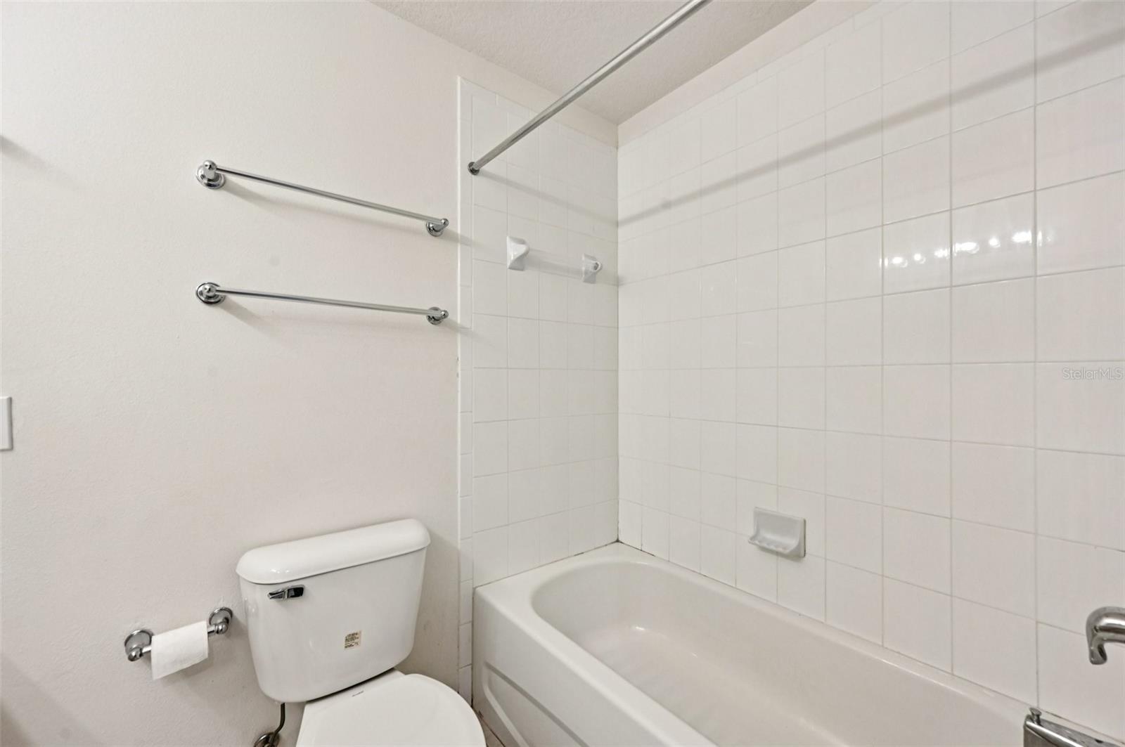 Image 29 of 63 For 6506 7th Avenue Circle W