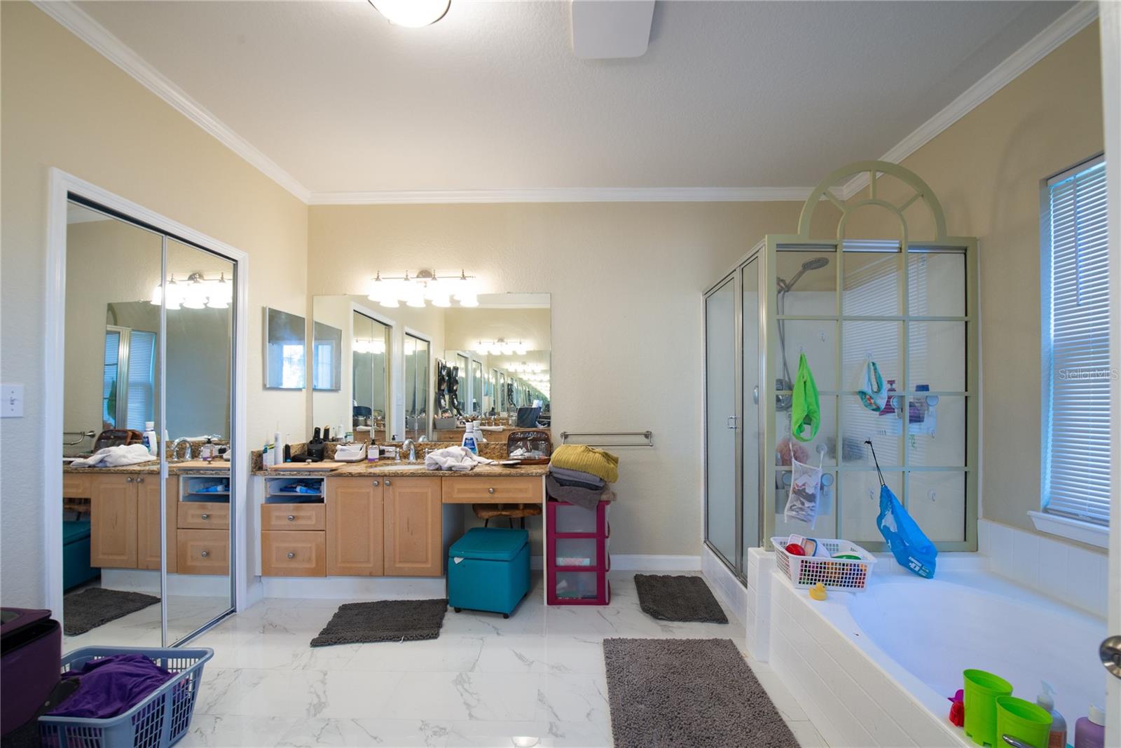 Listing photo id 22 for 2730 Via Tivoli  314b