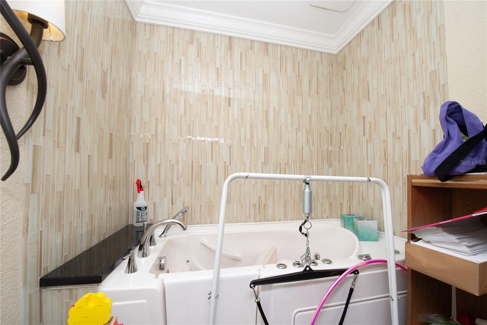 Listing photo id 35 for 2730 Via Tivoli  314b