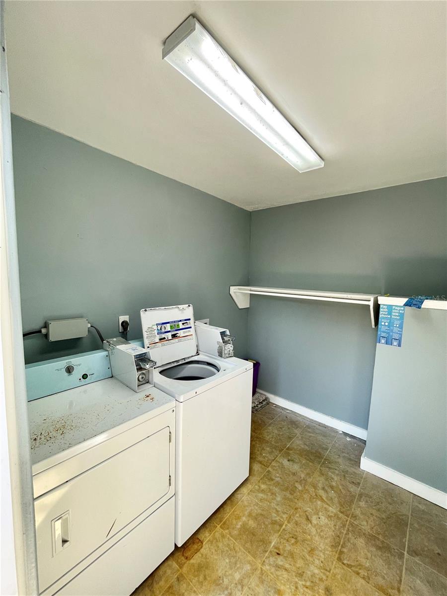 Image 16 of 16 For 2004 2nd Avenue E 3