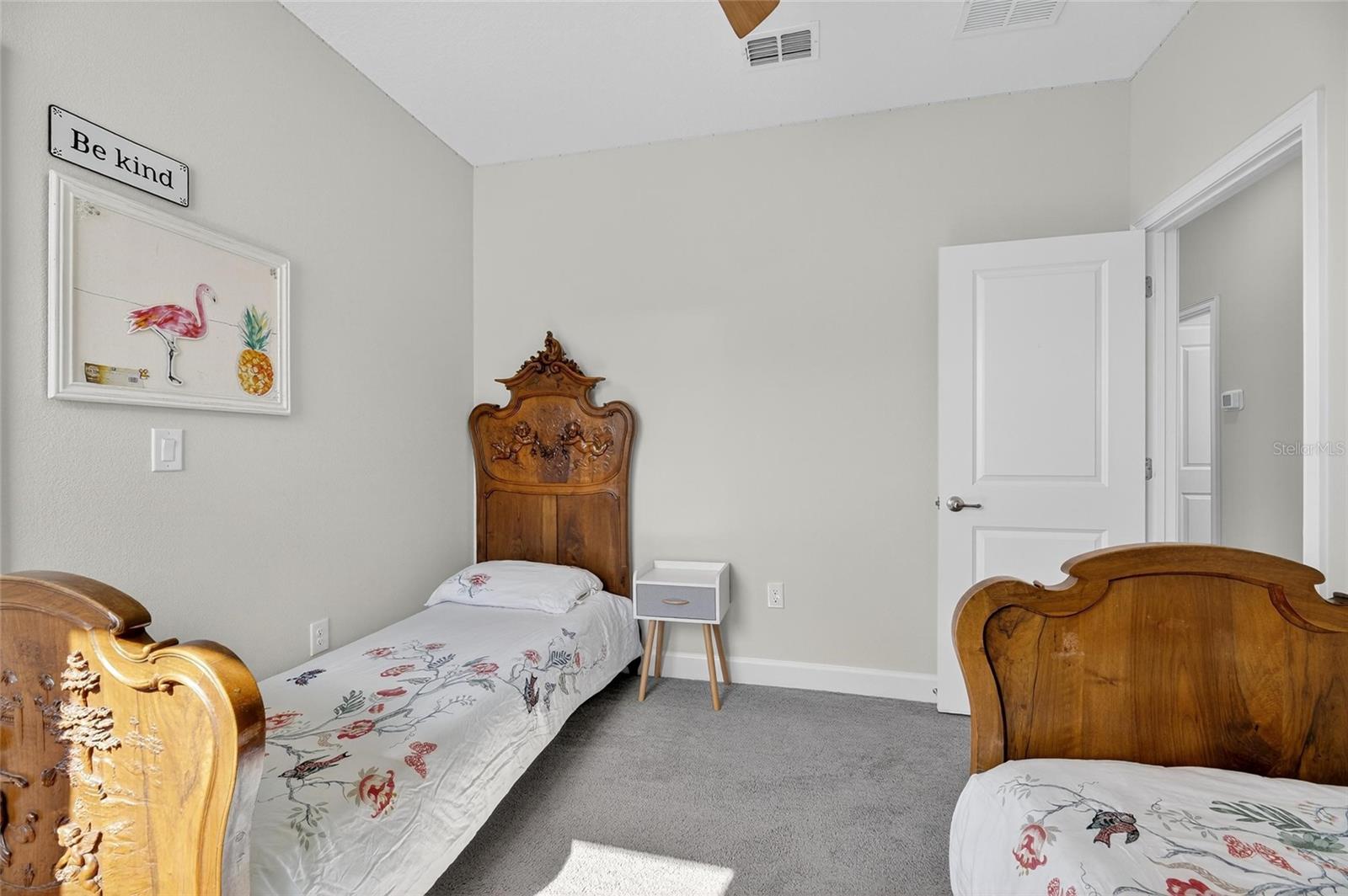 Image 24 of 45 For 324 Blackrock Lane