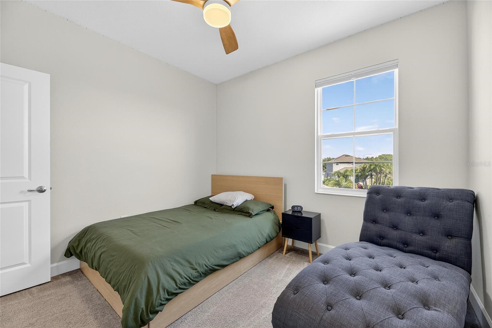 Image 27 of 45 For 324 Blackrock Lane