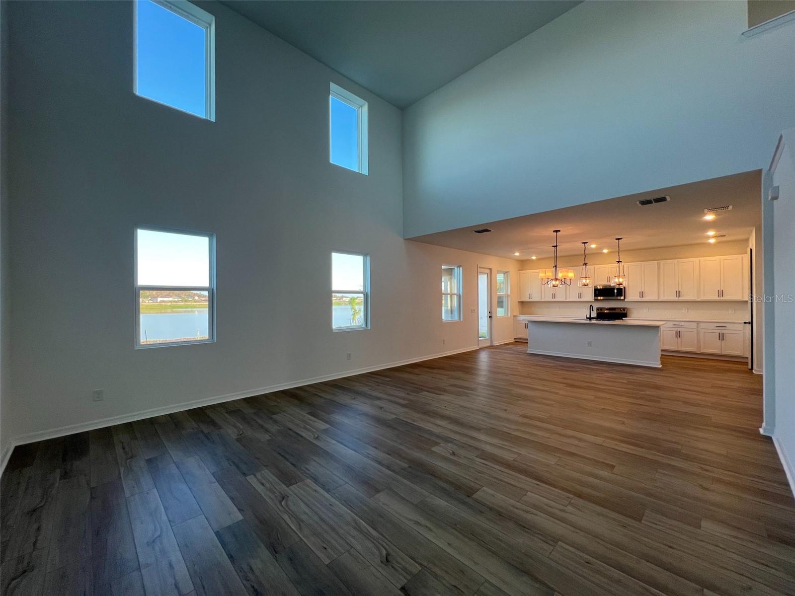 Image 8 of 38 For 2573 Broadwing Street