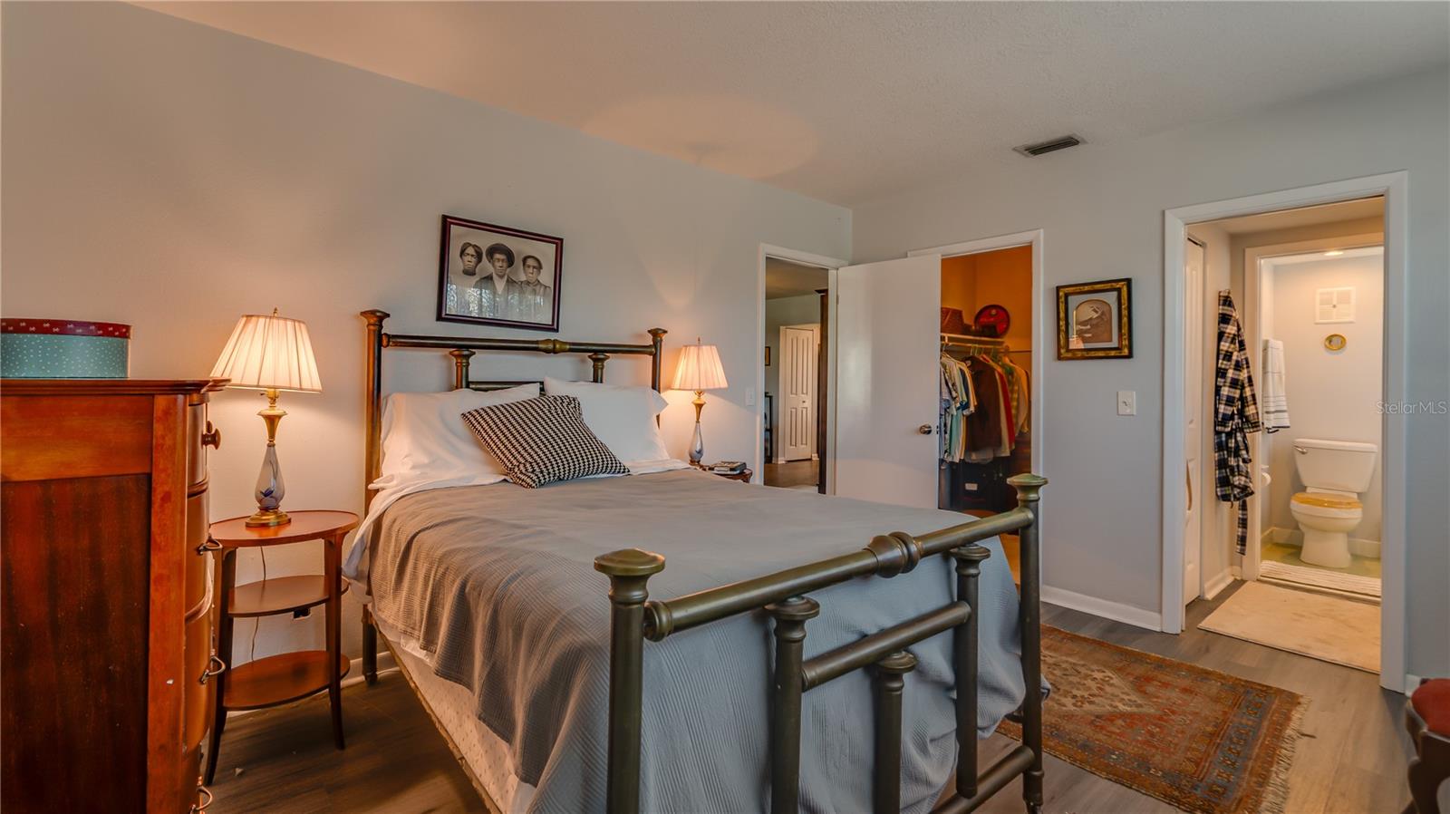 Image 20 of 31 For 3850 13th Avenue N 201