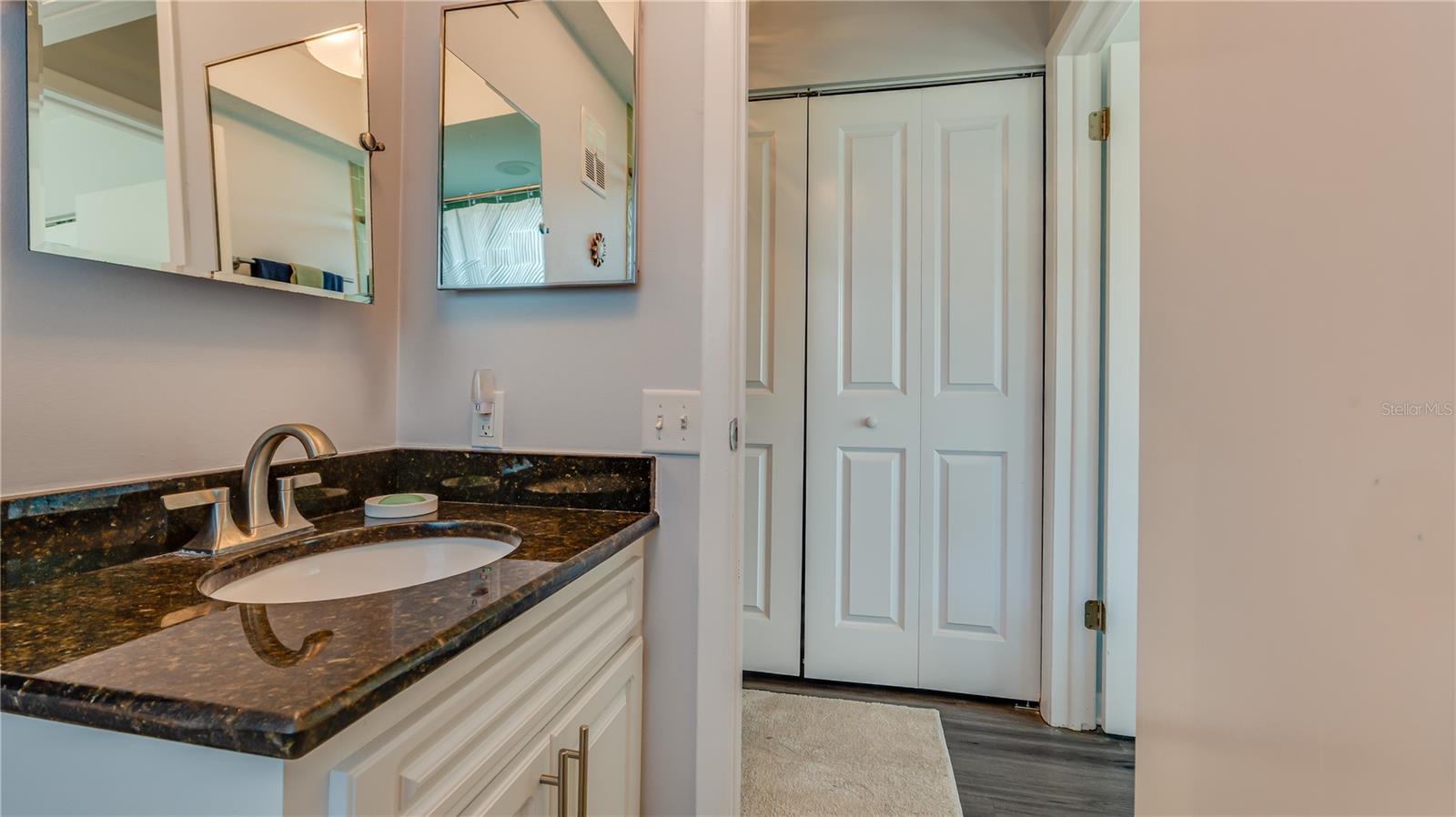 Image 27 of 31 For 3850 13th Avenue N 201