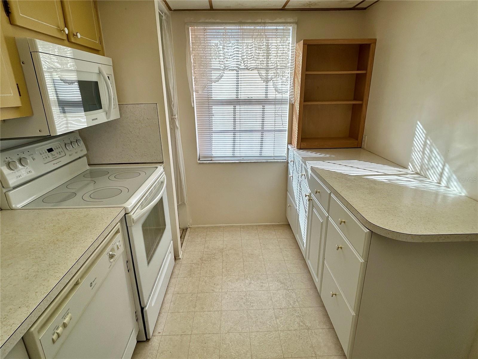 Image 14 of 38 For 6960 20th Avenue N 301