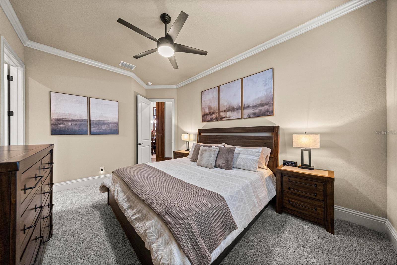 Image 34 of 53 For 1999 Buckmeadow Loop