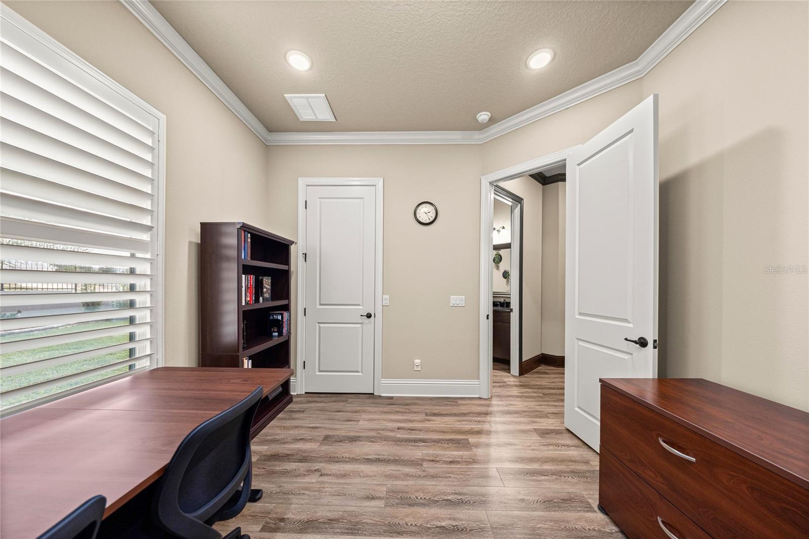 Image 37 of 53 For 1999 Buckmeadow Loop