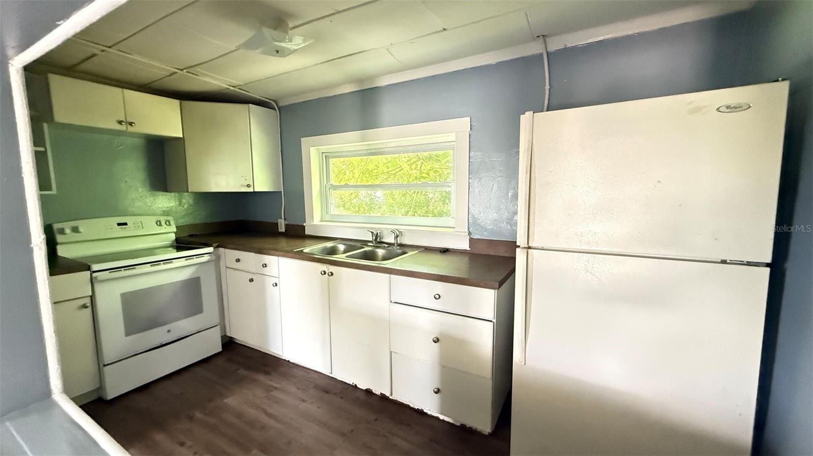 Image 22 of 35 For 4233 Gall Boulevard